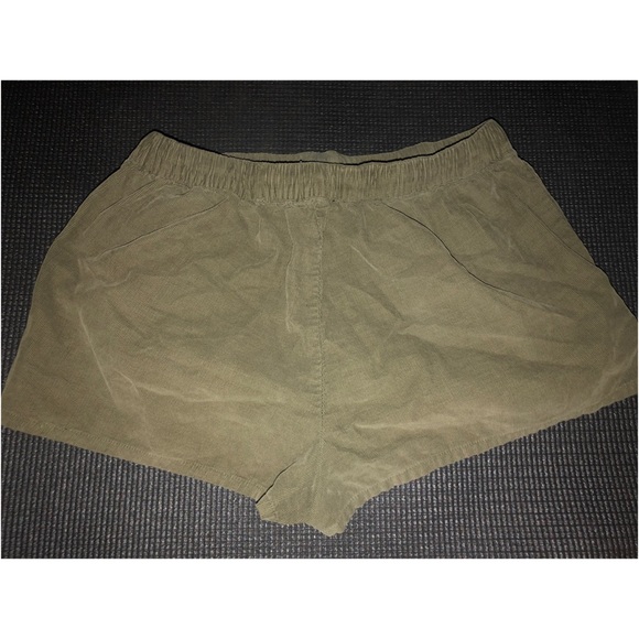 (SOLD) Forever 21 shorts - Picture 3 of 4
